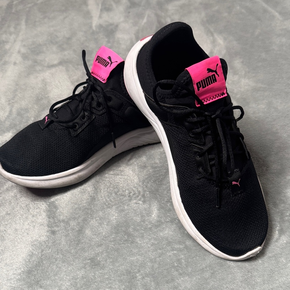 Puma Women's Sneakers in Black with Pink Highlights